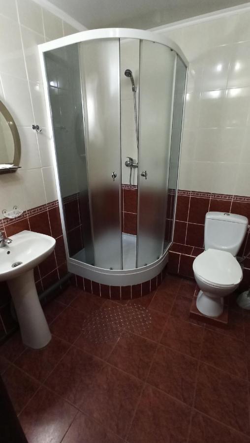 Hotel "Nizhyn" 외부 사진