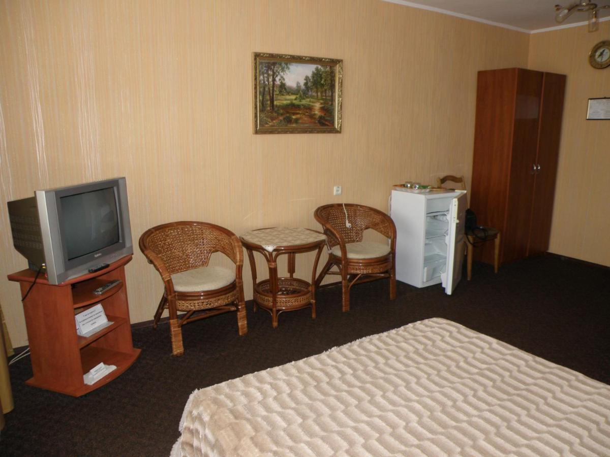 Hotel "Nizhyn" 외부 사진