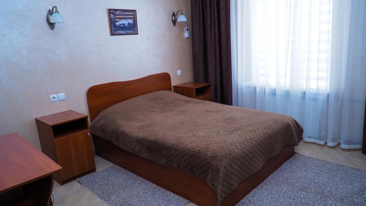 Hotel "Nizhyn" 외부 사진