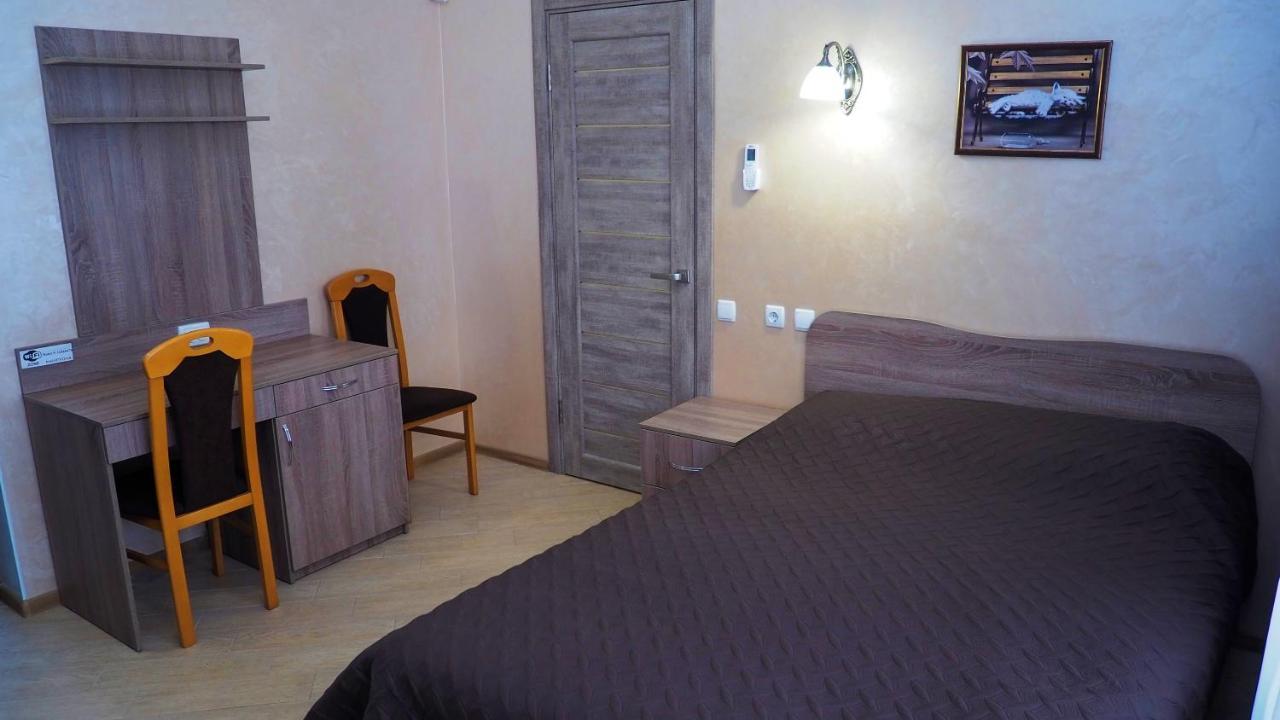 Hotel "Nizhyn" 외부 사진